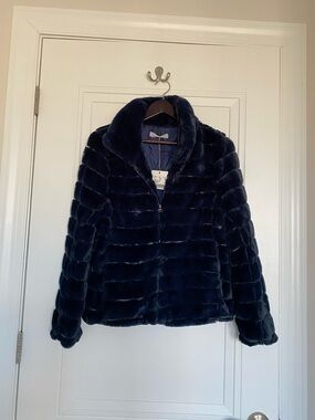 Women’s Plush Faux Fur Jacket - Navy, Size L